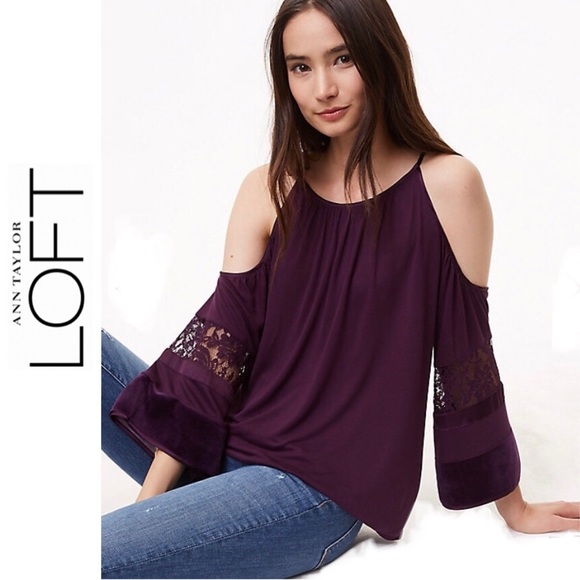 LOFT Tops - 🎉3XHP🎉 LOFT Cold Shoulder Top PRICE IS FIRM!